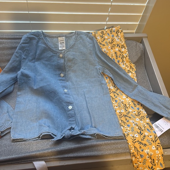 Brand new carters sets - Picture 2 of 3